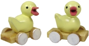 Flade Zwei Entchen  (Flade 3437) Zwei kleine Entchen auf Räderbrett
